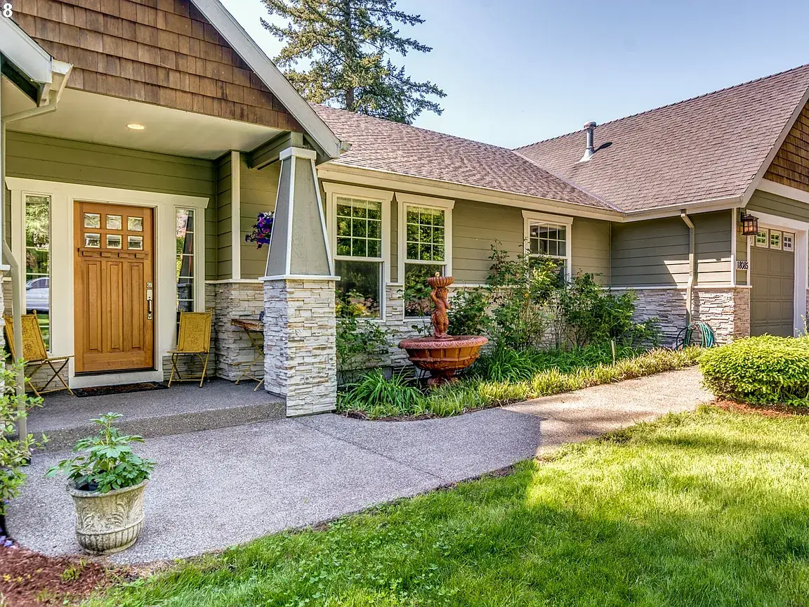 18085 S Longhorn Ln, Oregon City
